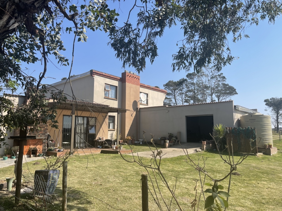 4 Bedroom Property for Sale in Cove Ridge East Eastern Cape